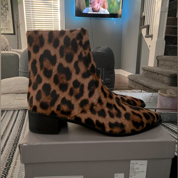 NWT/NWB: Botkier GREER Leopard Booties - Picture 6 of 9